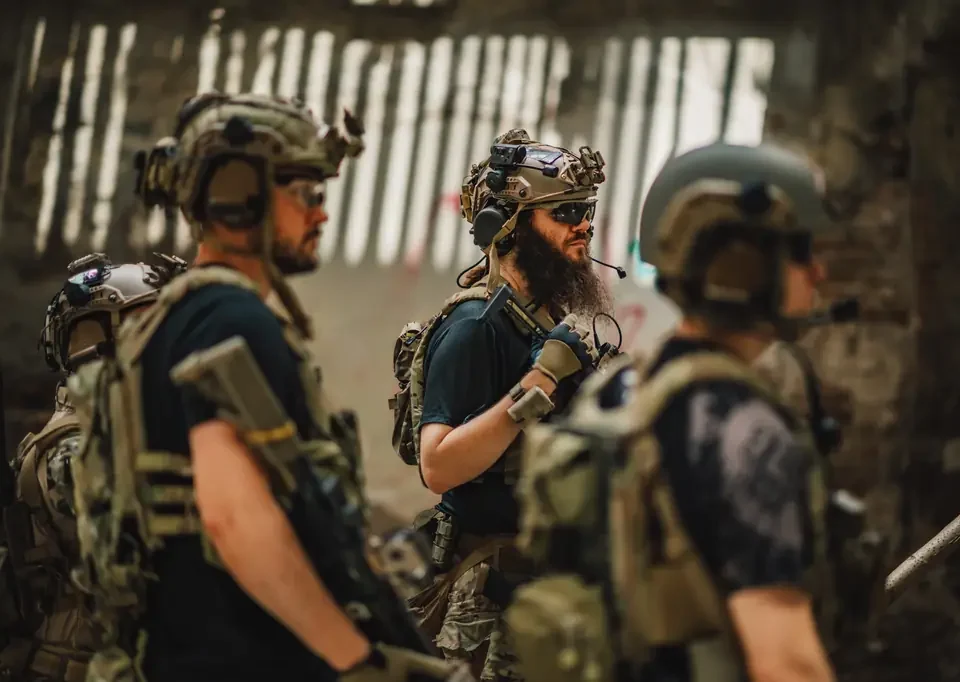 Taktik yelek ve hücum yeleği